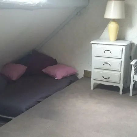 Petit Loft Atypique Entierement Meuble Centre La Bataille 27540