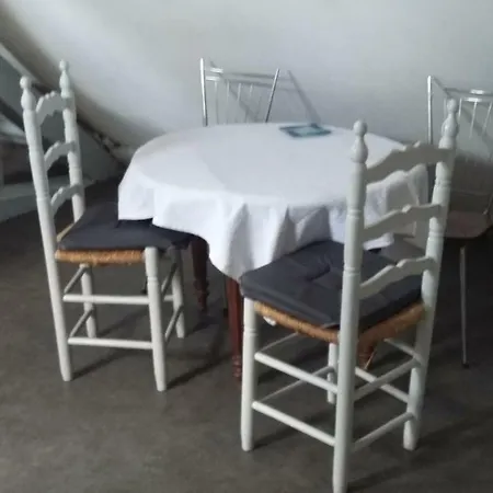 Petit Loft Atypique Entierement Meuble Centre La Bataille 27540 公寓 *