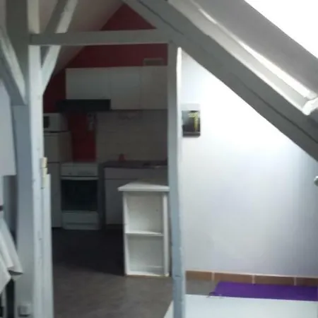 Petit Loft Atypique Entierement Meuble Centre La Bataille 27540 *